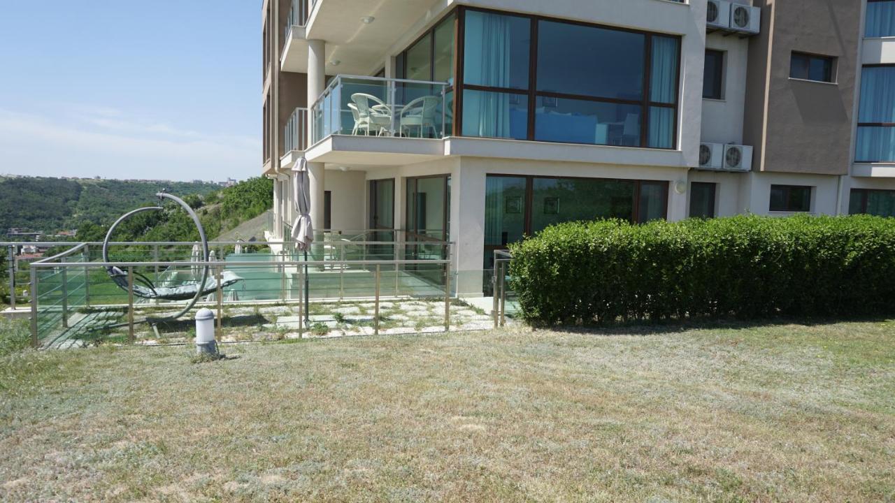Calithea Complex Aparthotel Kavarna Exteriör bild