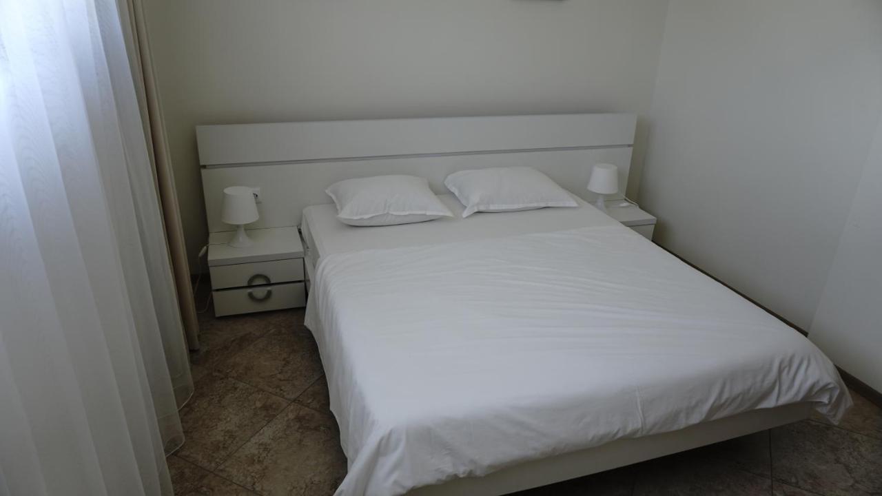 Calithea Complex Aparthotel Kavarna Exteriör bild