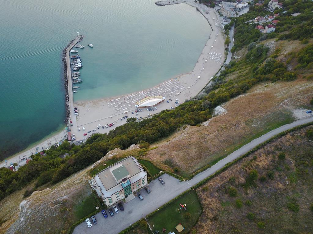 Calithea Complex Aparthotel Kavarna Exteriör bild